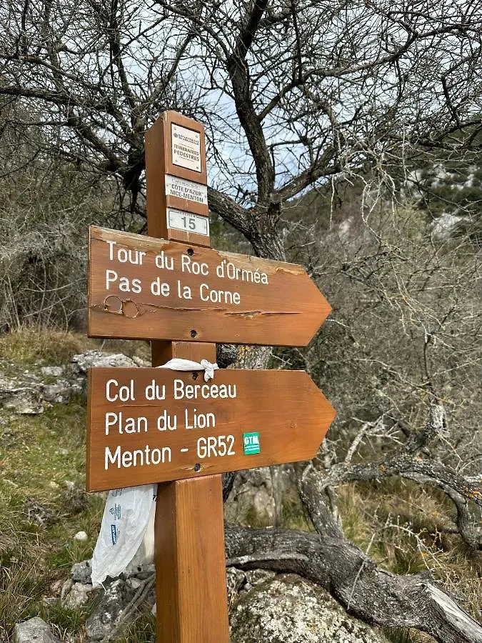 Tipi Sous Les Etoiles Option Petit Dejeuner Et Diner Lucéram Tente de luxe