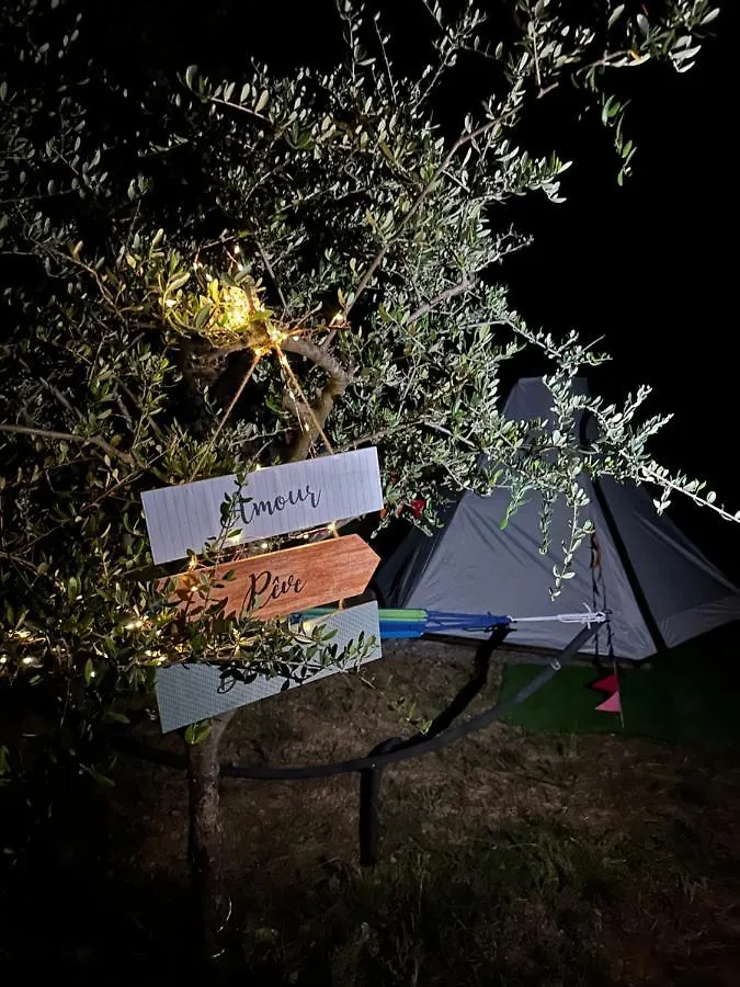 Tente de luxe Tipi Sous Les Etoiles Option Petit Dejeuner Et Diner Lucéram