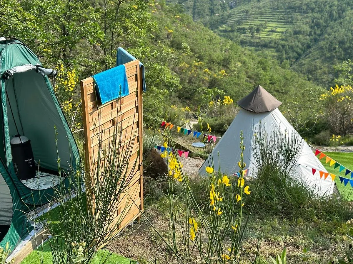 Tipi Sous Les Etoiles Option Petit Dejeuner Et Diner Lucéram 0*,